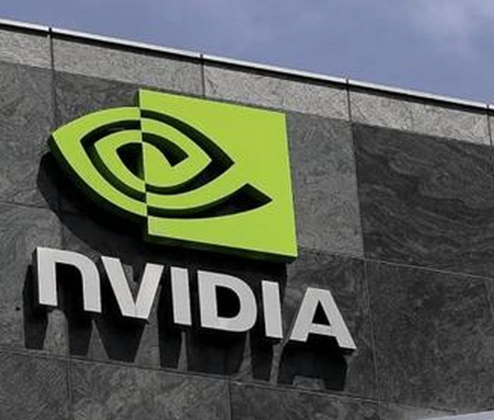英伟达:尽管与OpenAI达成协议 但所有客户都将是