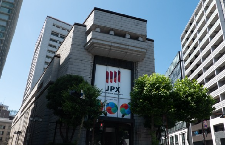 日本央行发布7月政策会议纪要 一位委员称不应过