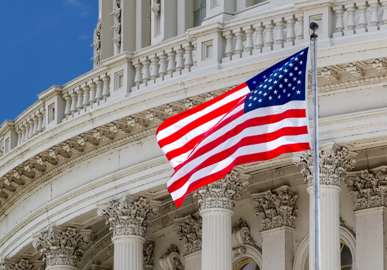 特朗普政府招揽AI人才的计划吸引到2.5万名求职者