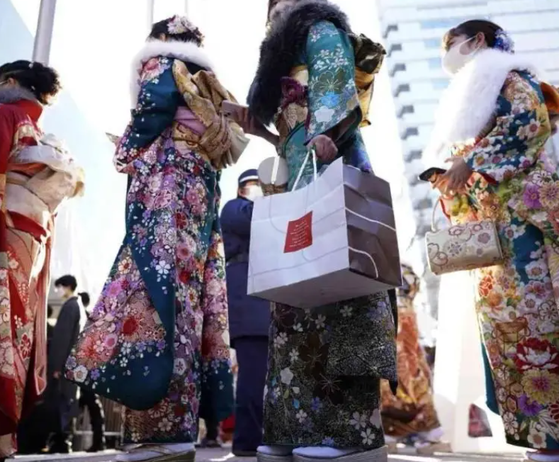 日本11月出口同比增长6.1%