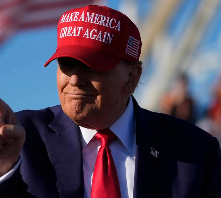 白宫称记者协会晚宴上枪手意图刺杀特朗普